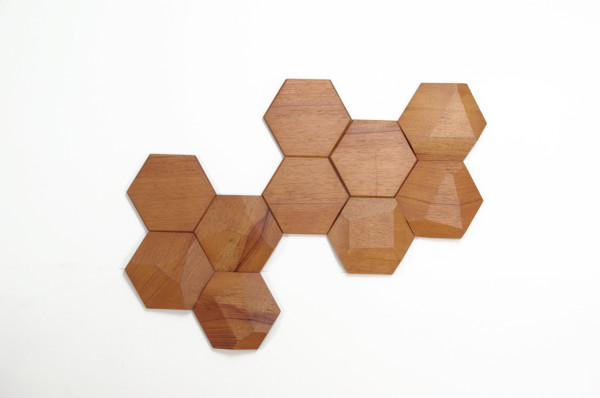 Bee-Apis-Wood-Tiles-Monoculo-Design-2-600x398